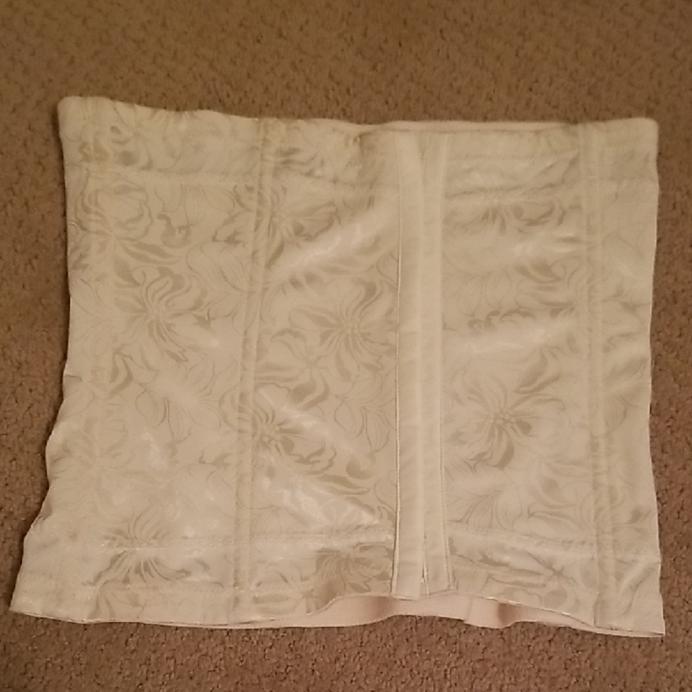 Maidenform Cream Corset Top